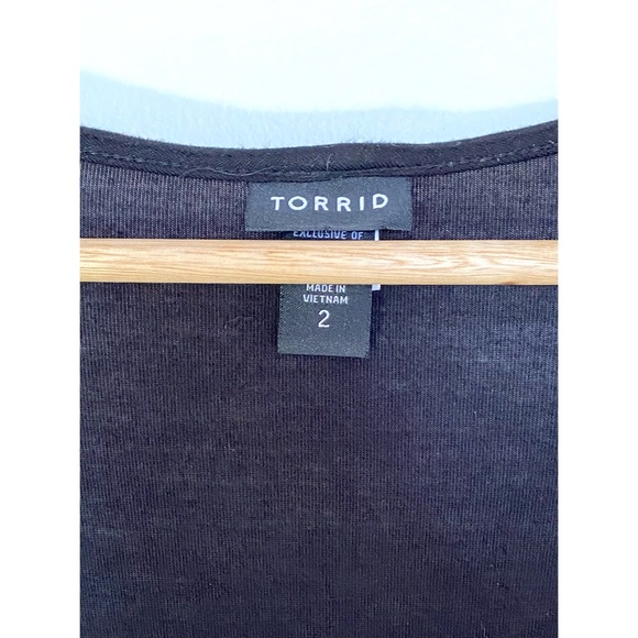 2/$25 Torrid Crochet Trim Wrap Tunic - Picture 4 of 6